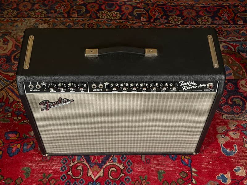 Fender '65 Twin Reverb Reissue 85-Watt 2x12" Guitar Combo 2004 - Black – image 3