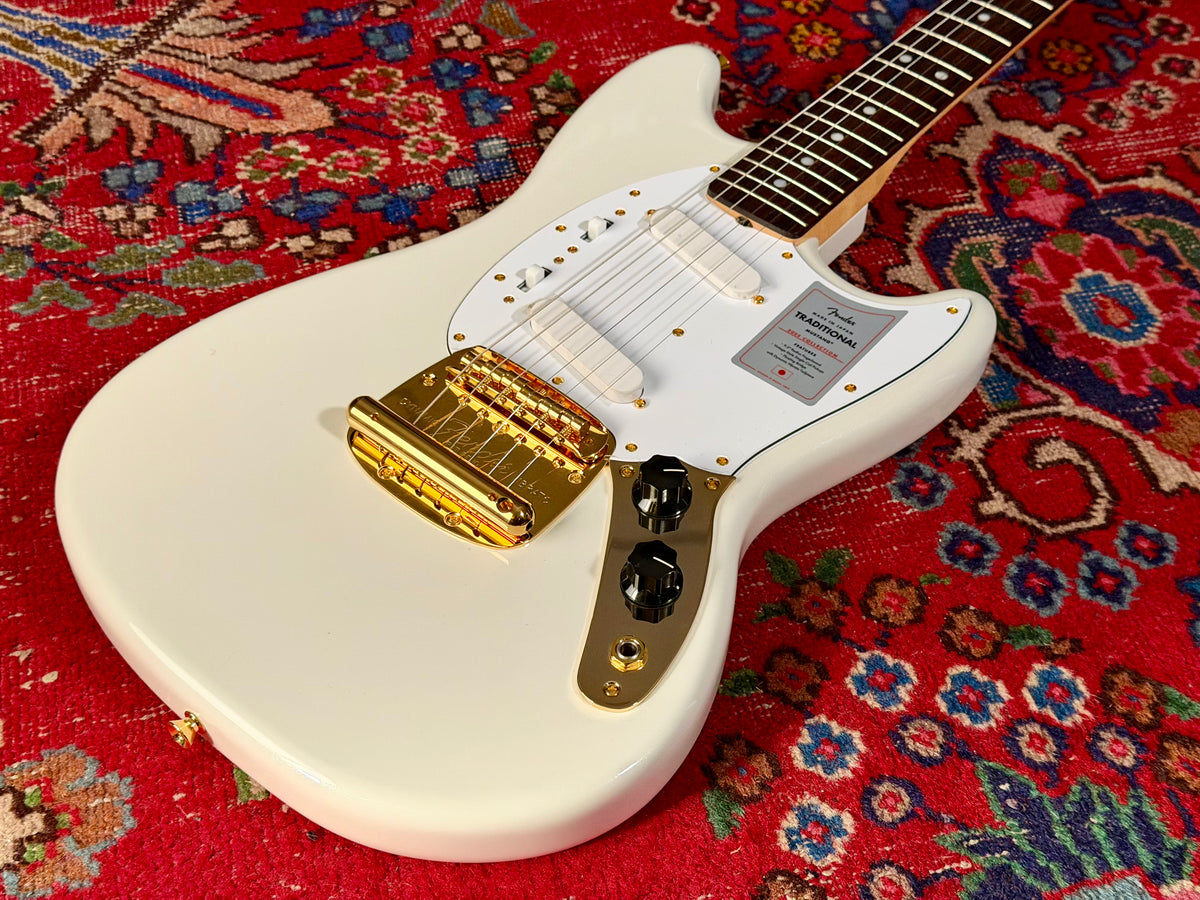 Fender MIJ Traditional '60s Mustang 2025 Collection - White Pearl – image 1