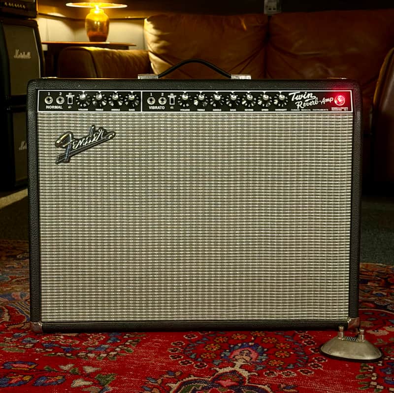 Fender '65 Twin Reverb Reissue 85-Watt 2x12" Guitar Combo 2004 - Black – image 1